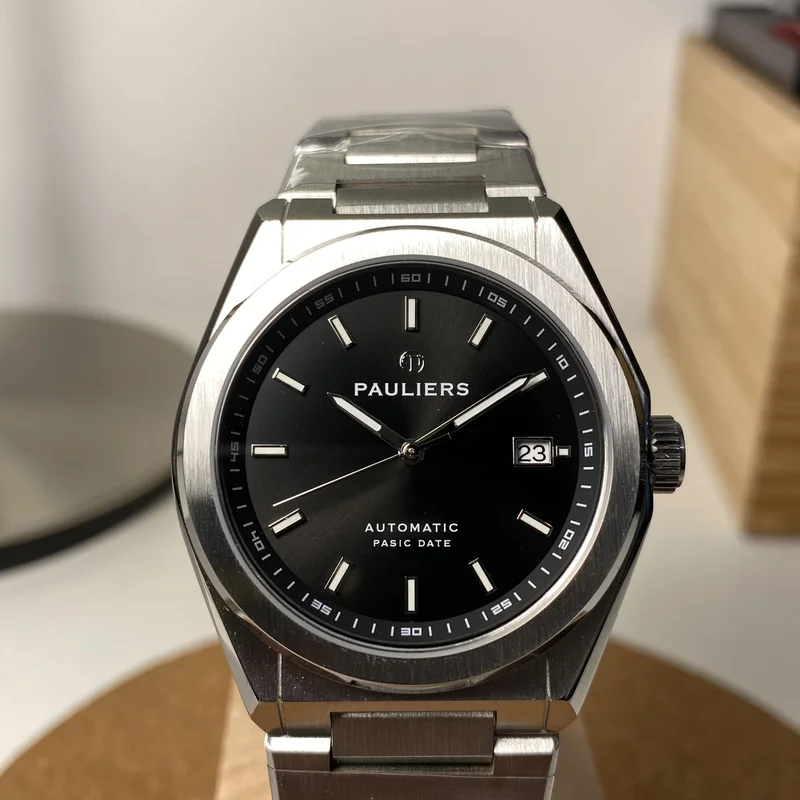 Pauliers Pasic Date / Stainless Steel / Black