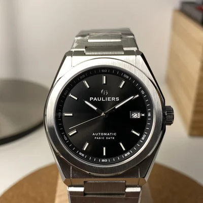 Pauliers Pasic Date / Stainless Steel / Black