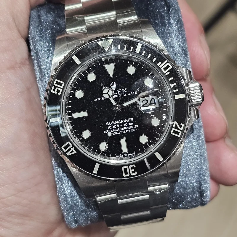 Submariner Date 41 Stainless Steel / Black / Cerachrom