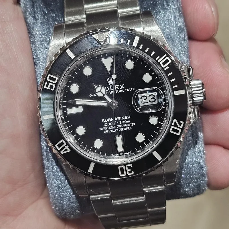 Submariner Date 41 Stainless Steel / Black / Cerachrom