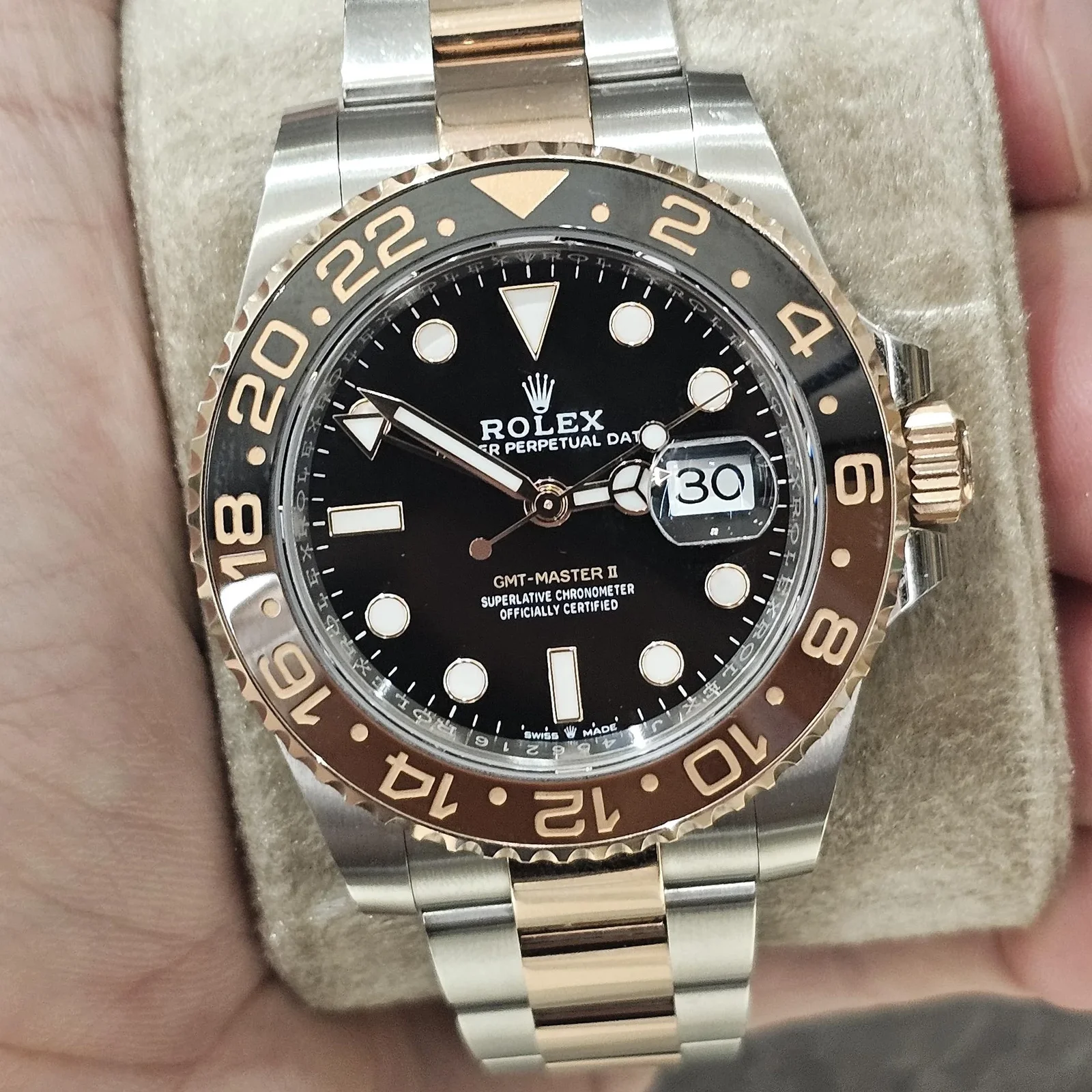 GMT-Master II Stainless Steel / Everose / CHNR / Oyster