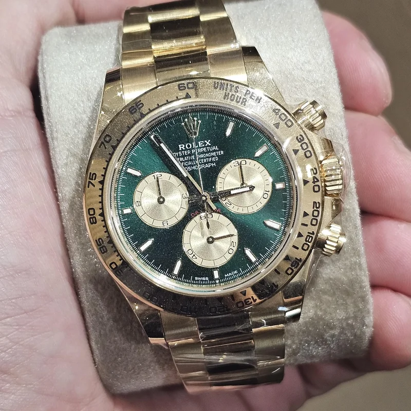Cosmograph Daytona Yellow Gold / Green / Oyster
