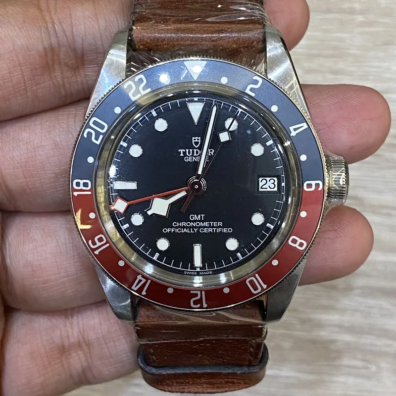 Black Bay GMT Stainless Steel / Black / Pepsi / Leather