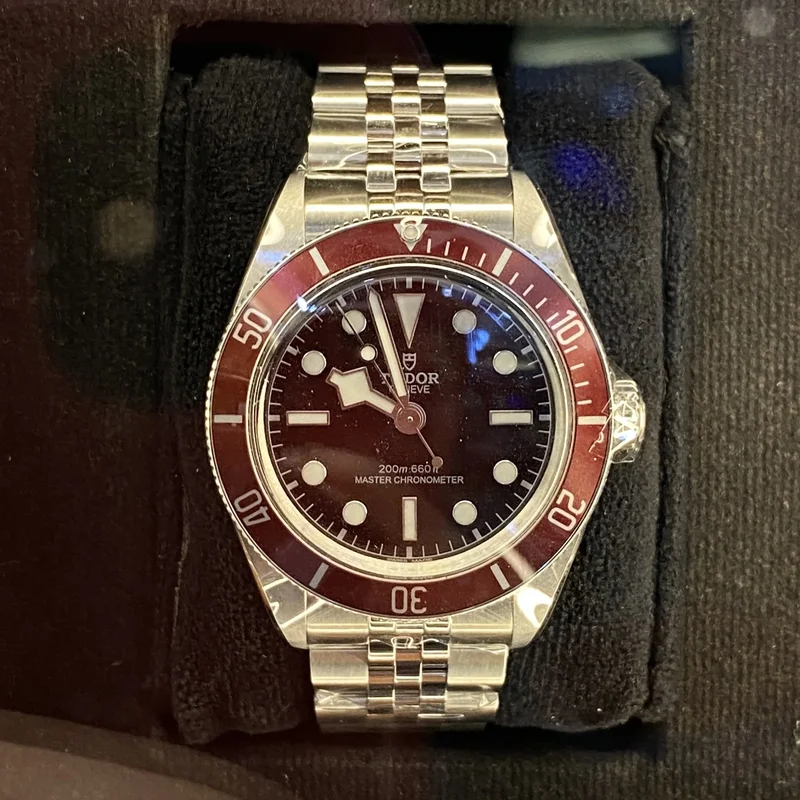 Black Bay Fifty-Eight Stainless Steel / Burgundy / Bracelet
