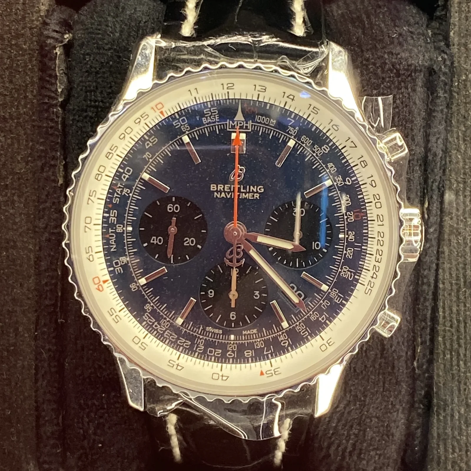 Navitimer 1 B01 Chronograph 43 Stainless Steel / Blue / Croco / Pin
