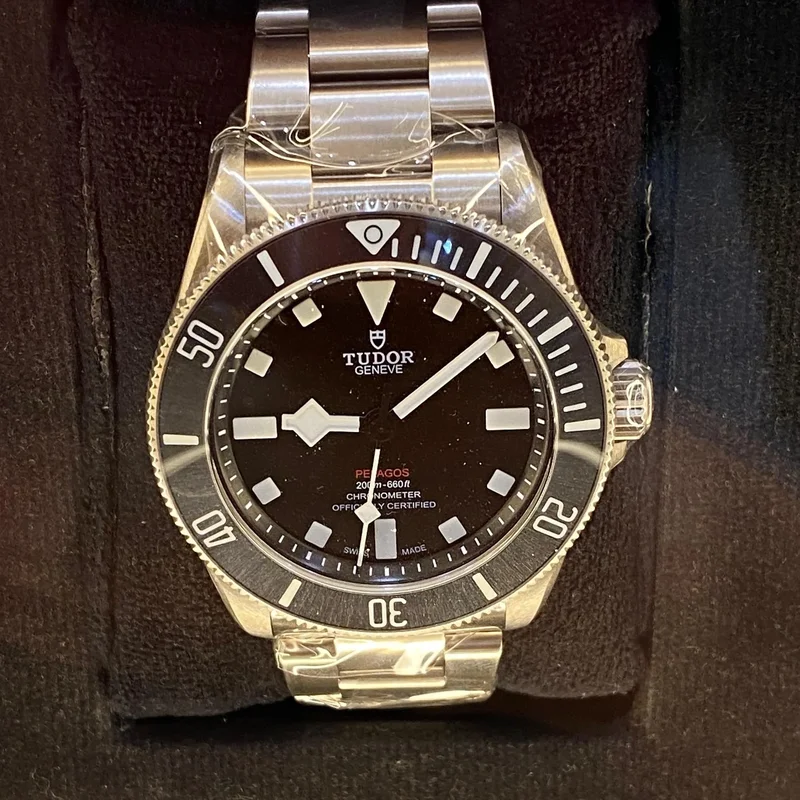 Pelagos 39 Titanium / Black / Bracelet