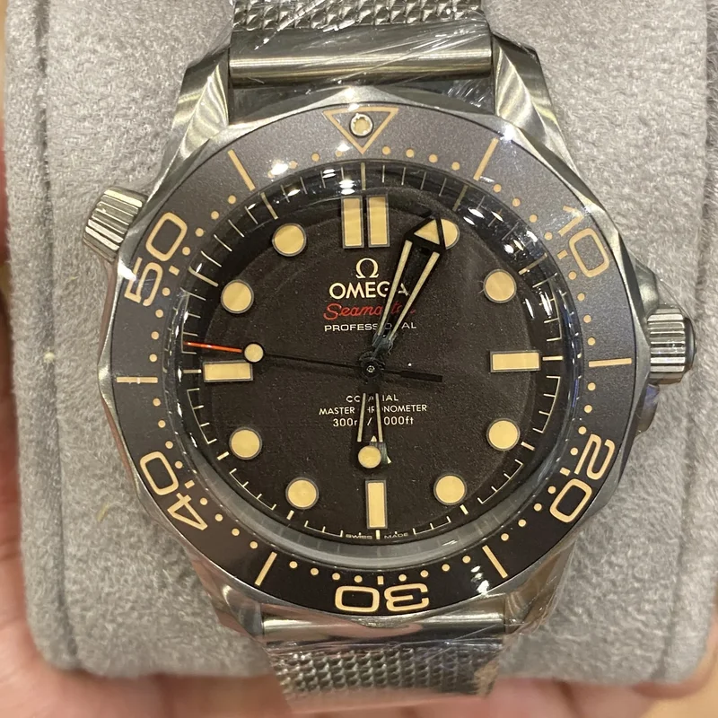 Seamaster Diver 300M Master Co-Axial 42 James Bond No Time to Die / Bracelet