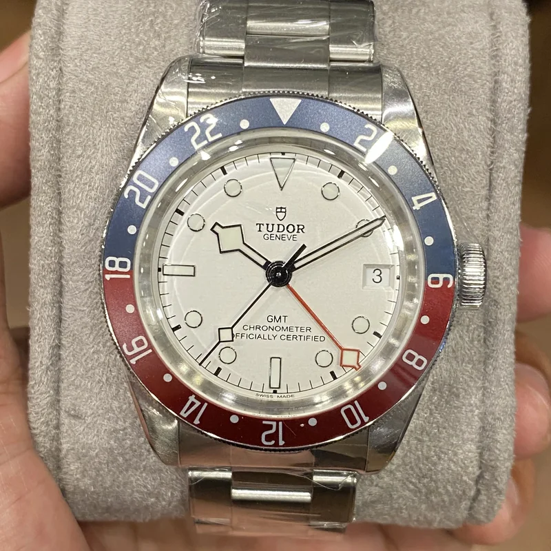 Black Bay GMT Stainless Steel / White / Bracelet