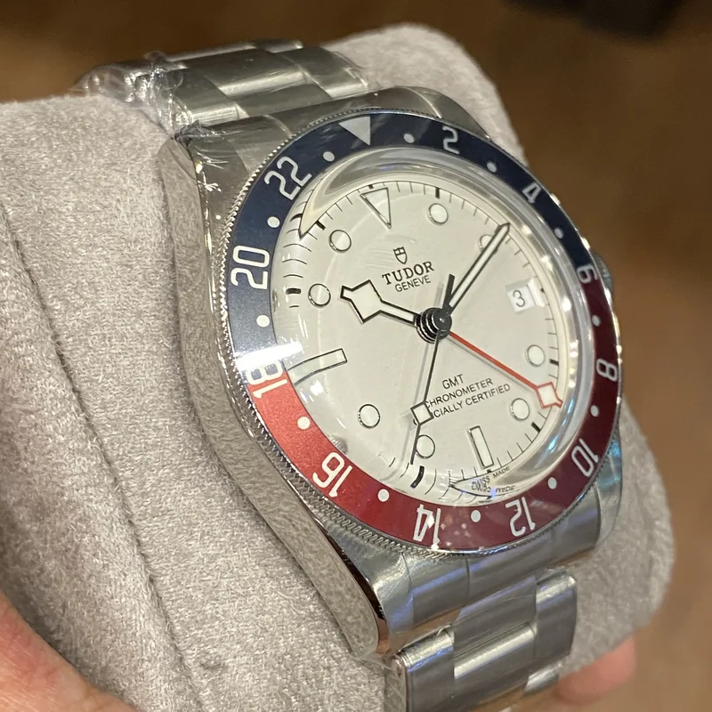 Thumb Black Bay GMT Stainless Steel / White / Bracelet