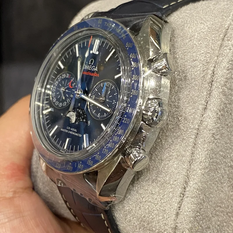Thumb Speedmaster Moonphase Chronograph Master Chronometer Blue Side of the Moon