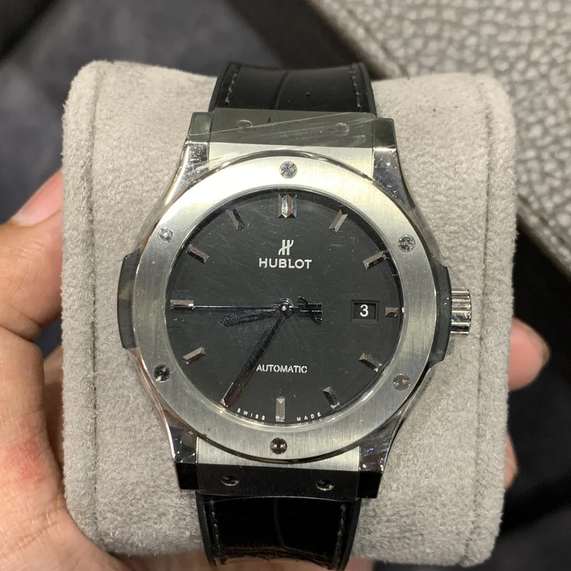 Classic Fusion 42 Titanium / Black / Rubber