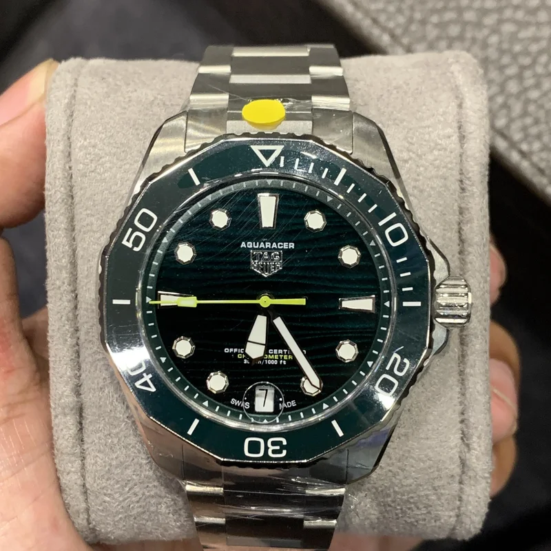 Aquaracer Professional 300 Date 42 Stainless Steel / Green