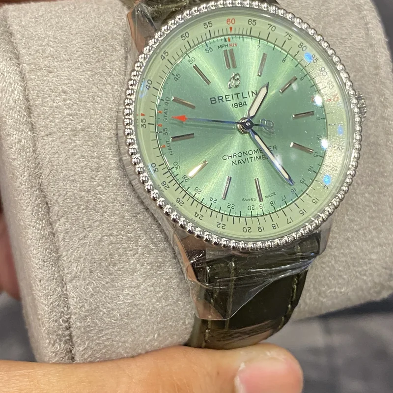 Thumb Navitimer 1 35 Automatic Stainless Steel / Mint Green / Alligator - Pin