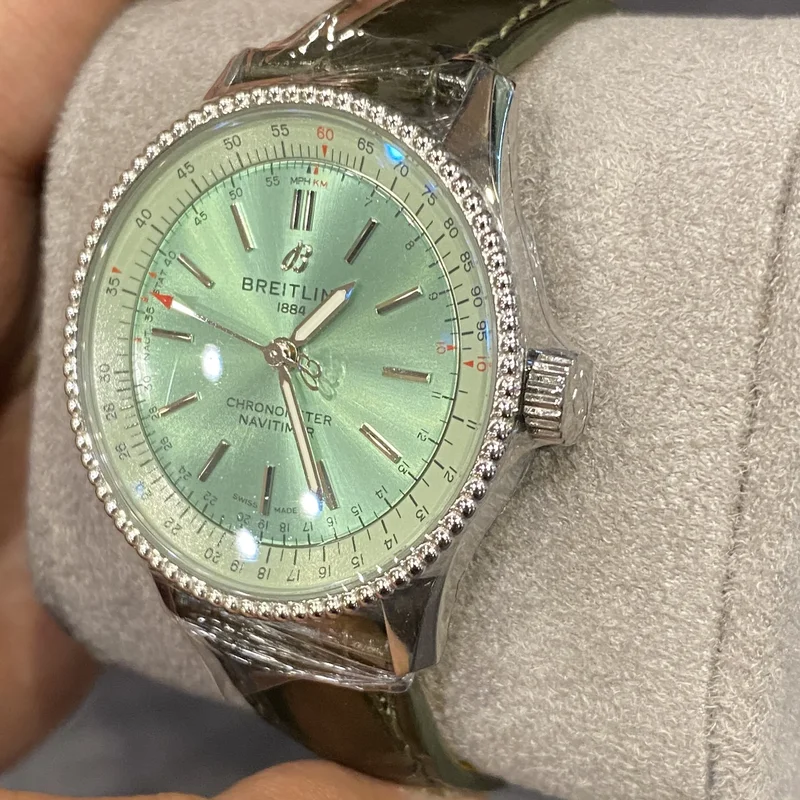 Thumb Navitimer 1 35 Automatic Stainless Steel / Mint Green / Alligator - Pin