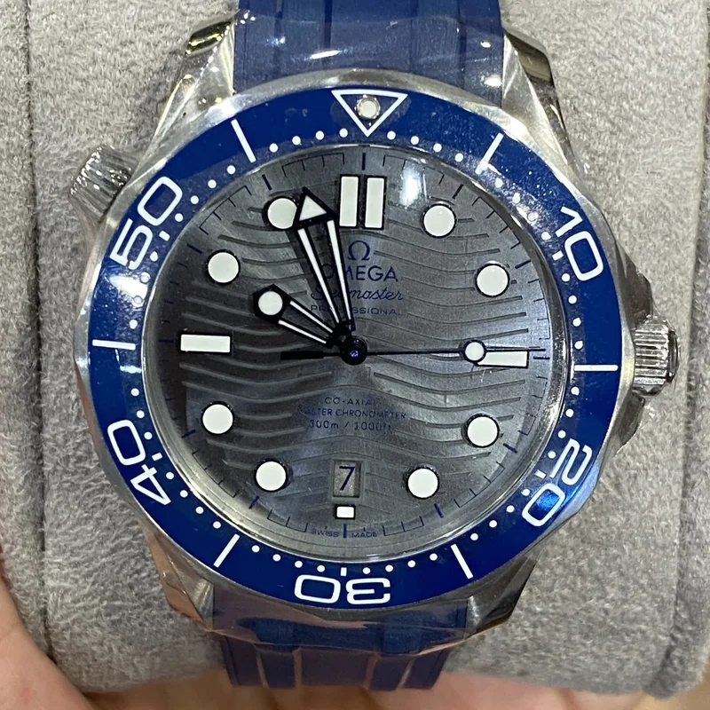 Seamaster Diver 300M Master Co-Axial 42 Stainless Steel / Grey /  Rubber