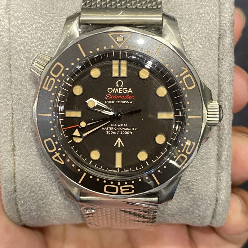 Seamaster Diver 300M Master Co-Axial 42 James Bond No Time to Die / Bracelet