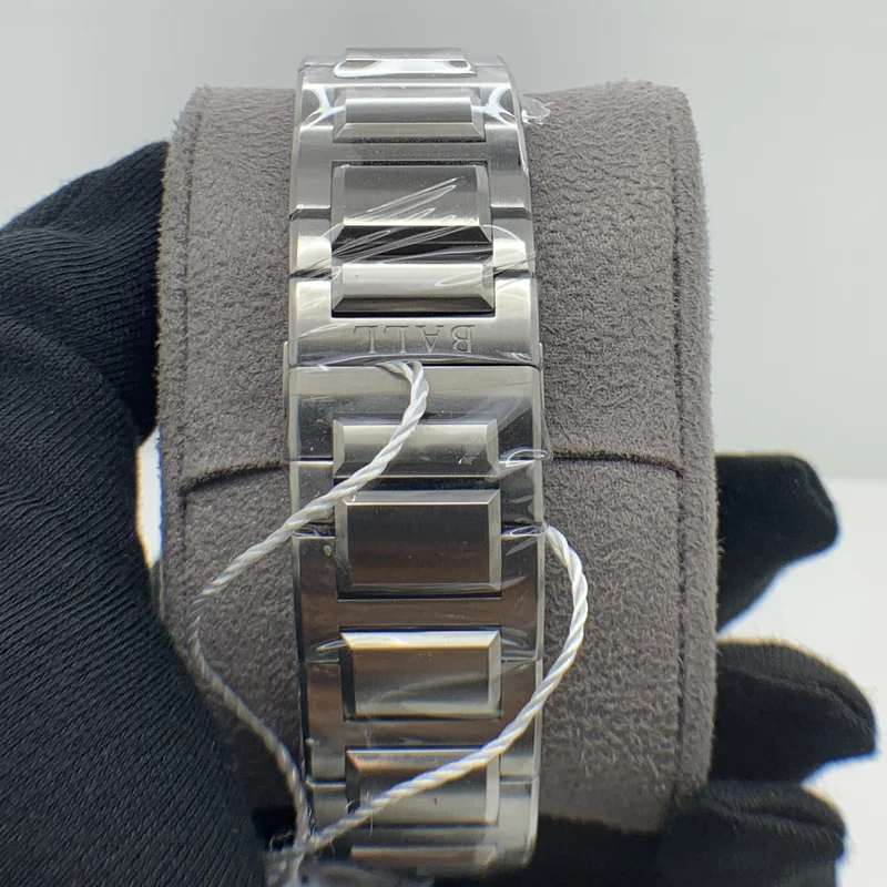 Thumb Engineer Master II Slide Chronograph