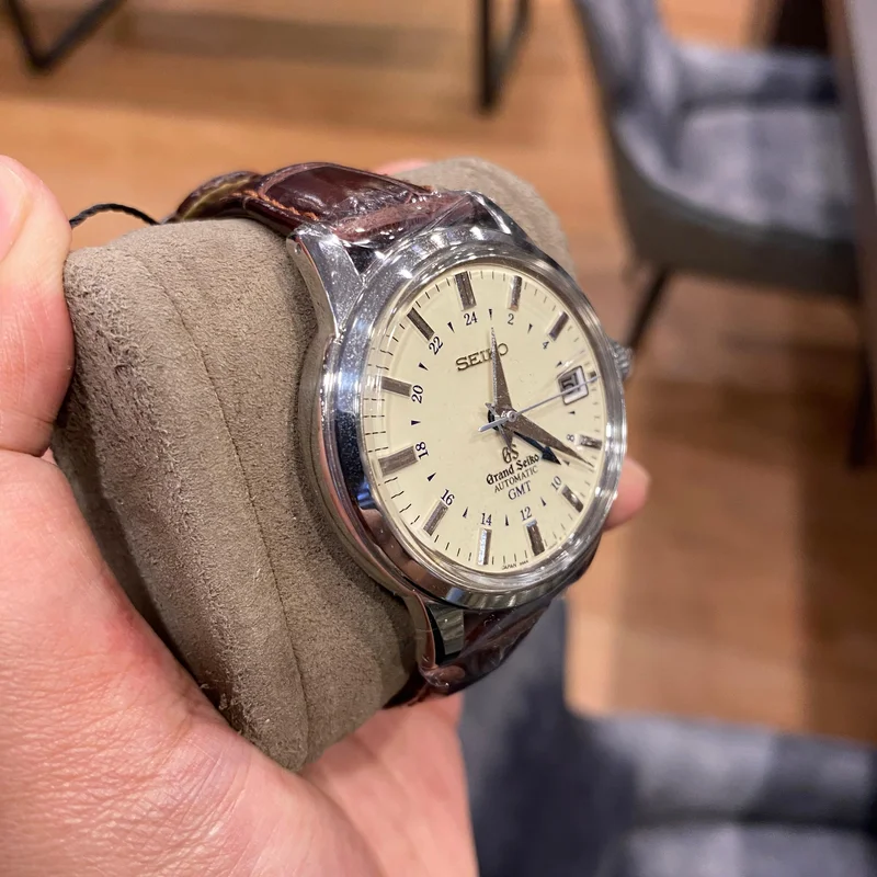 Thumb Automatic Hi Beat 36000 GMT Stainless Steel / Silver / Strap