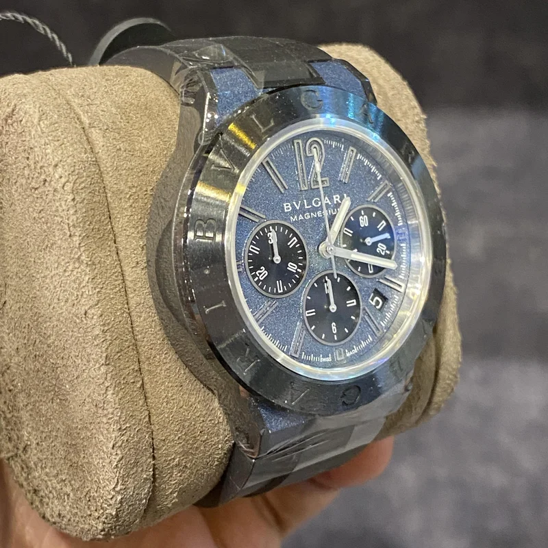 Thumb Diagono Magnesium 42 Chronograph / Blue