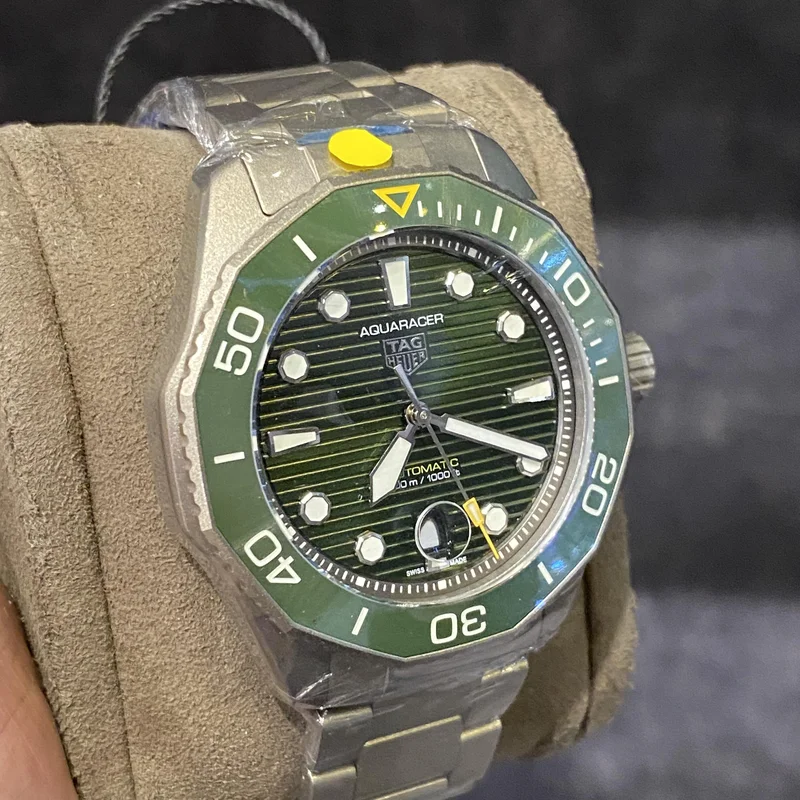 Thumb Aquaracer Professional 300 43 Titanium / Green