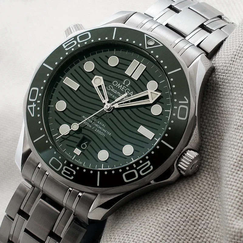 Seamaster Diver 300M Master Co-Axial 42 Stainless Steel / Green / Bracelet