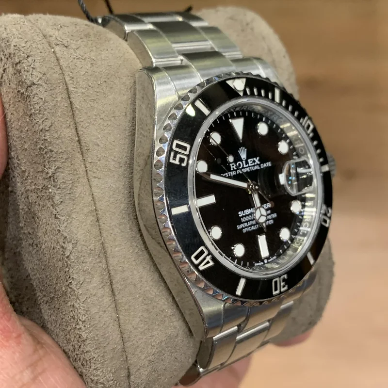 Thumb Submariner Date 41 Stainless Steel / Black / Cerachrom