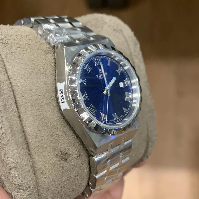Thumb Royal Date 28 Stainless Steel / Blue - Roman