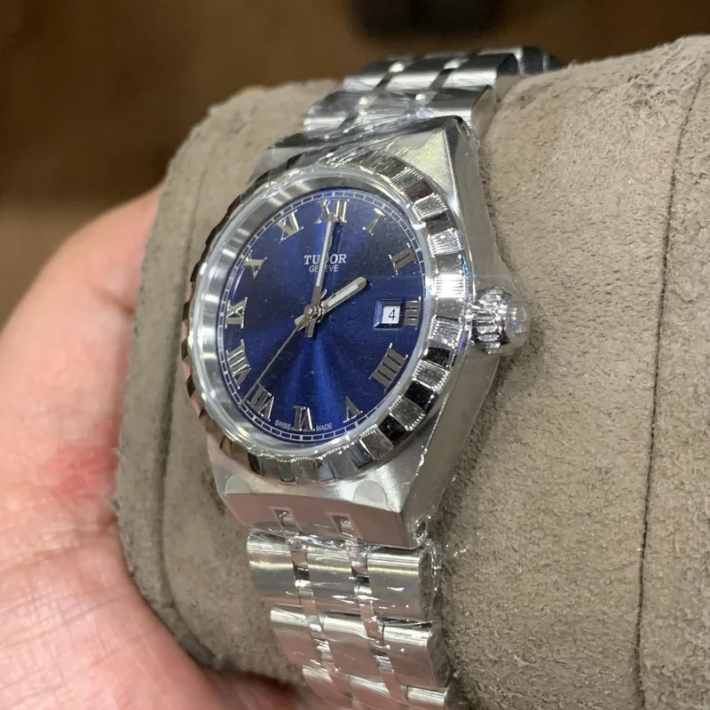 Thumb Royal Date 28 Stainless Steel / Blue - Roman