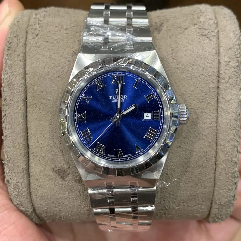 Royal Date 28 Stainless Steel / Blue - Roman