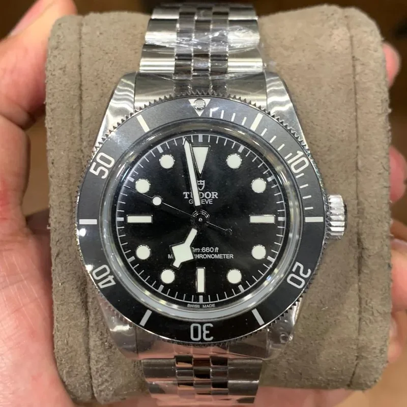 Black Bay Master Chronometer Stainless Steel / Black / Jubilee