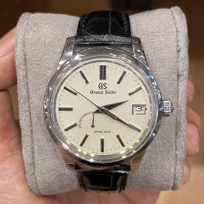 Spring Drive Stainless Steel / White / Strap