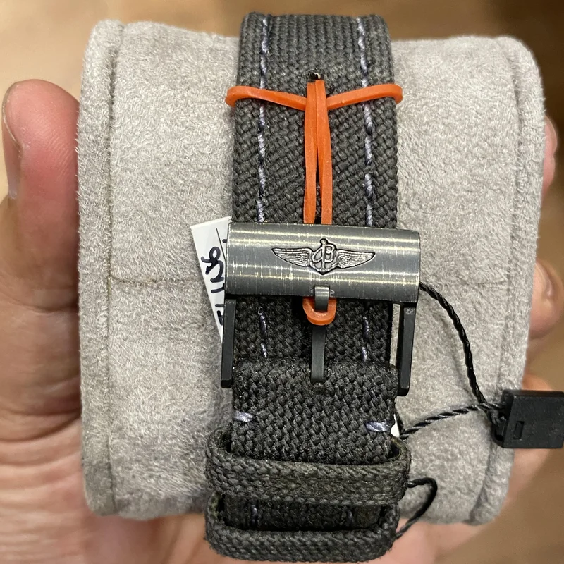 Thumb Avenger Blackbird 48 Black Titanium / Volcano Black  / Military