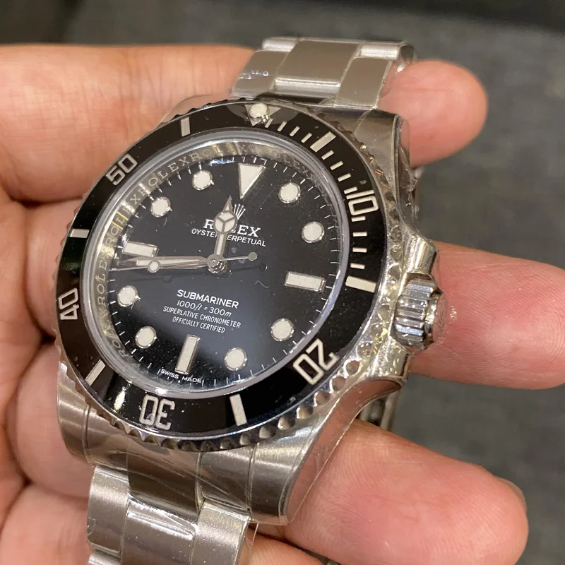 Thumb Submariner No-Date / Stainless Steel / Black / Cerachrom