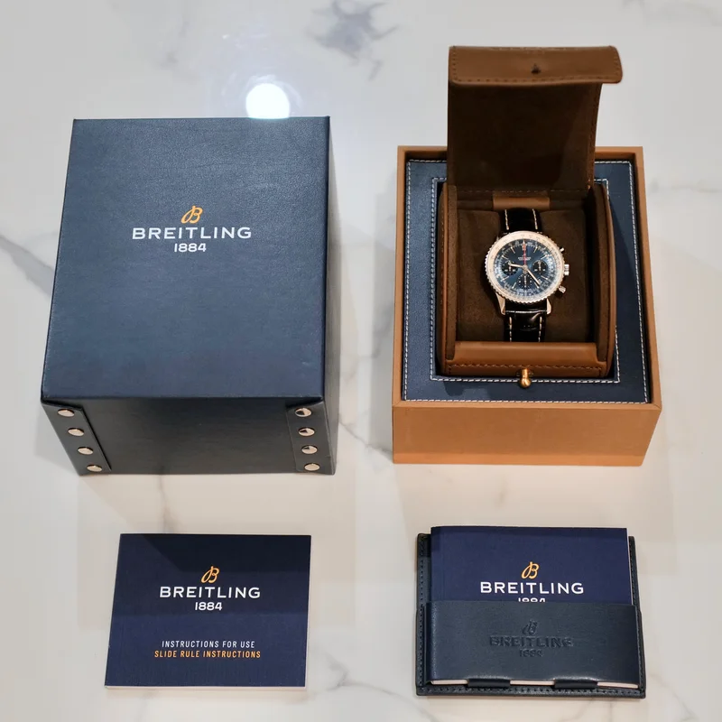 Thumb Navitimer 1 B01 Chronograph 43 Stainless Steel / Blue / Croco / Pin