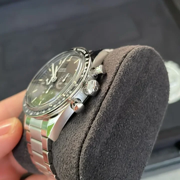 Thumb Speedmaster Moonwatch 39.7 321