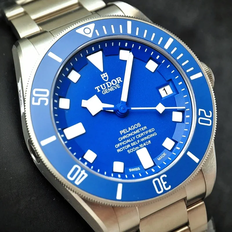 Thumb Pelagos Titanium / Blue / Bracelet