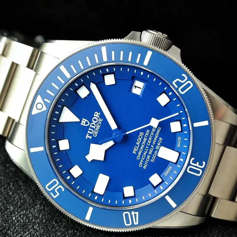 Thumb Pelagos Titanium / Blue / Bracelet