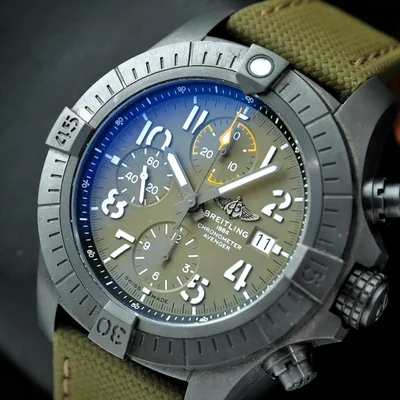 Avenger Chronograph 45 Night Mission / Green / Military / Pin