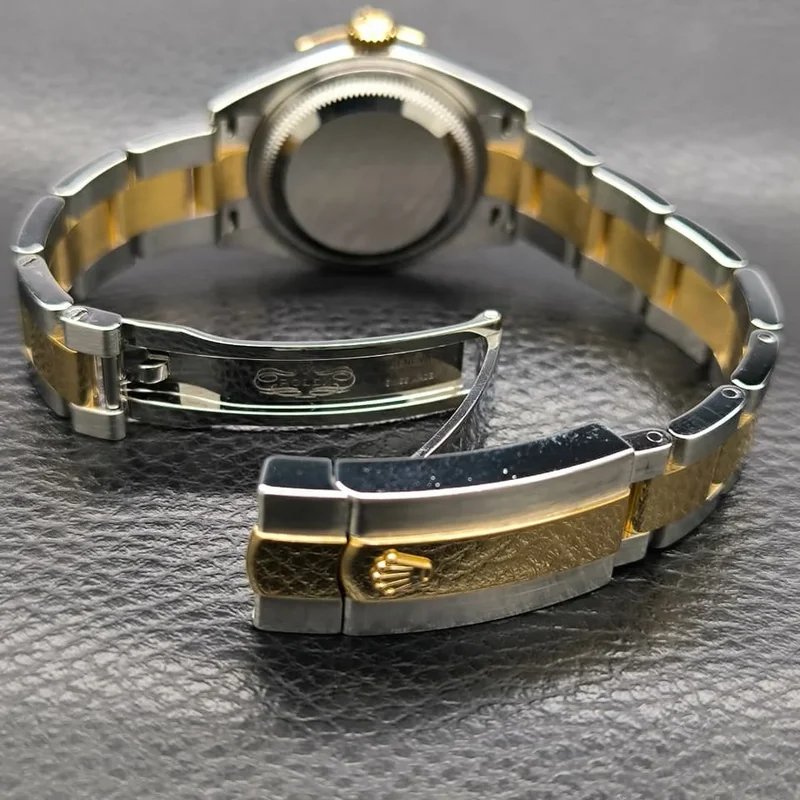 Thumb Lady-Datejust 28 Rolesor Yellow Domed / Oyster / Champagne