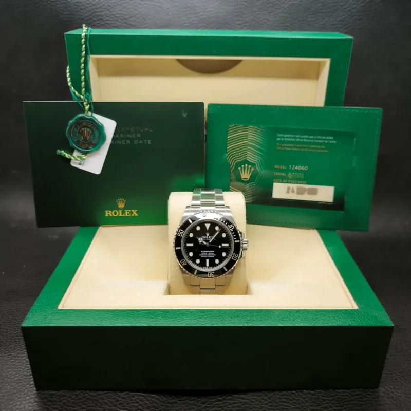 Thumb Submariner No-Date 41 / Stainless Steel / Black / Cerachrom