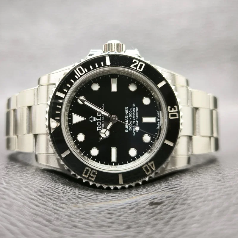 Submariner No-Date 41 / Stainless Steel / Black / Cerachrom
