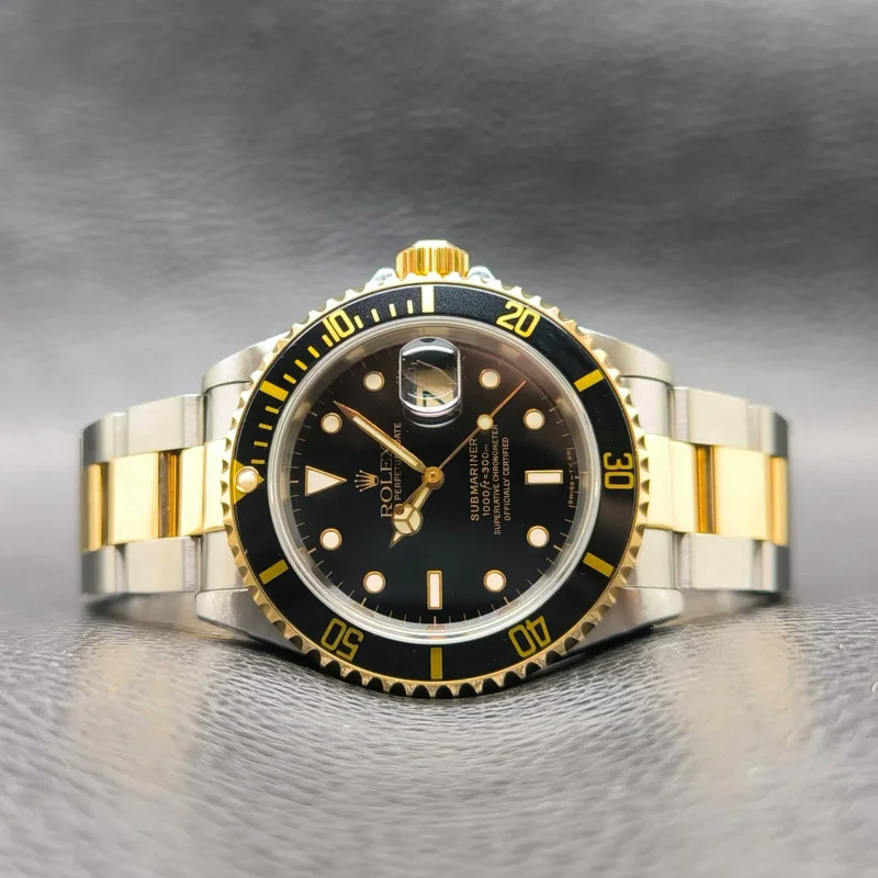 Submariner Date 16613 Black Tritium