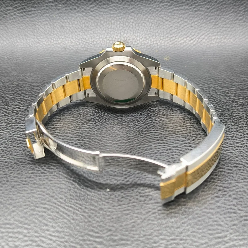 Thumb Submariner Date 41 Stainless Steel / Yellow Gold / Black