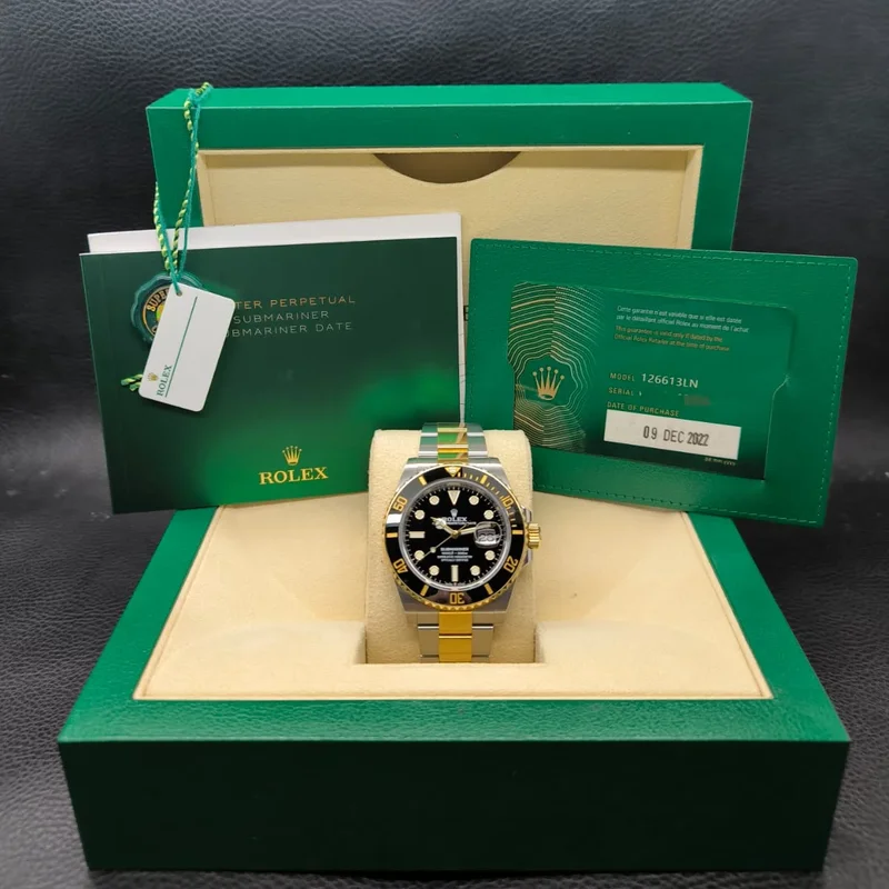 Thumb Submariner Date 41 Stainless Steel / Yellow Gold / Black