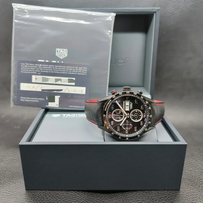 Thumb Carrera Calibre 16 Day-Date 43 Titanium PVD / Black / Alligator