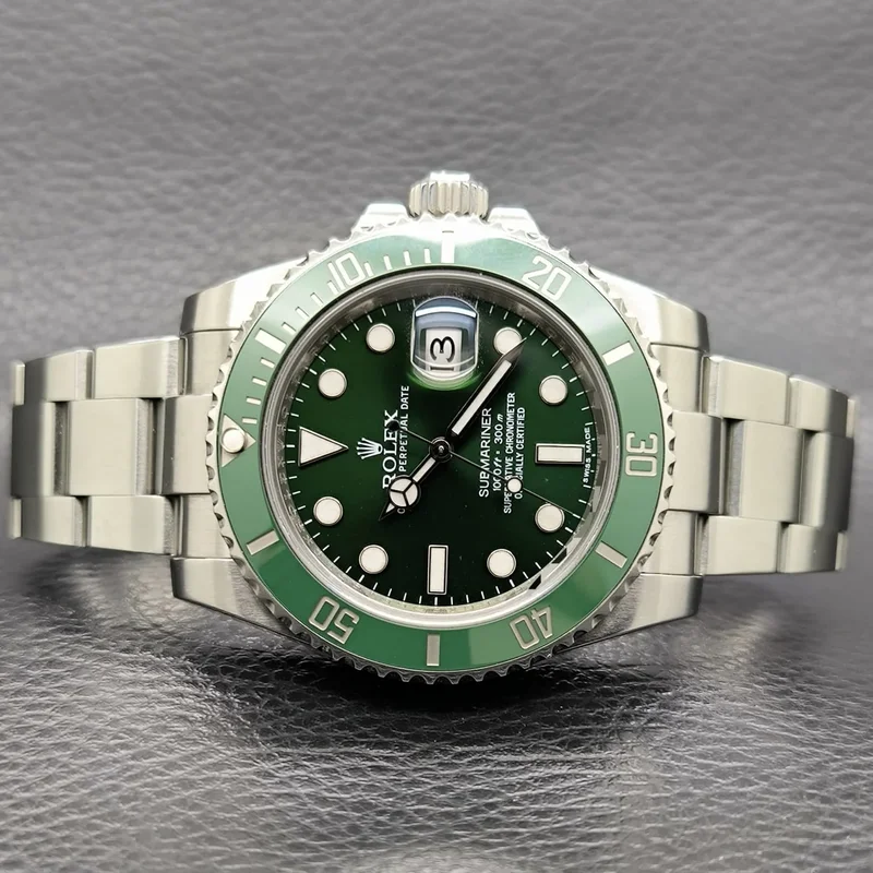 Submariner Date Stainless Steel / Green / Cerachom