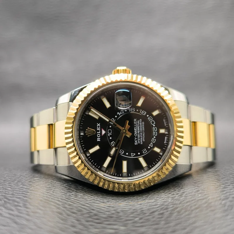 Sky-Dweller Stainless Steel / Yellow Gold / Black