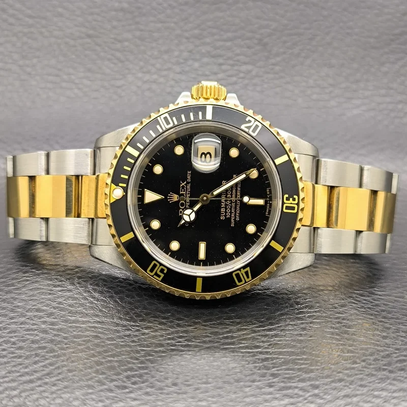 Submariner Date 16613 Black Tritium