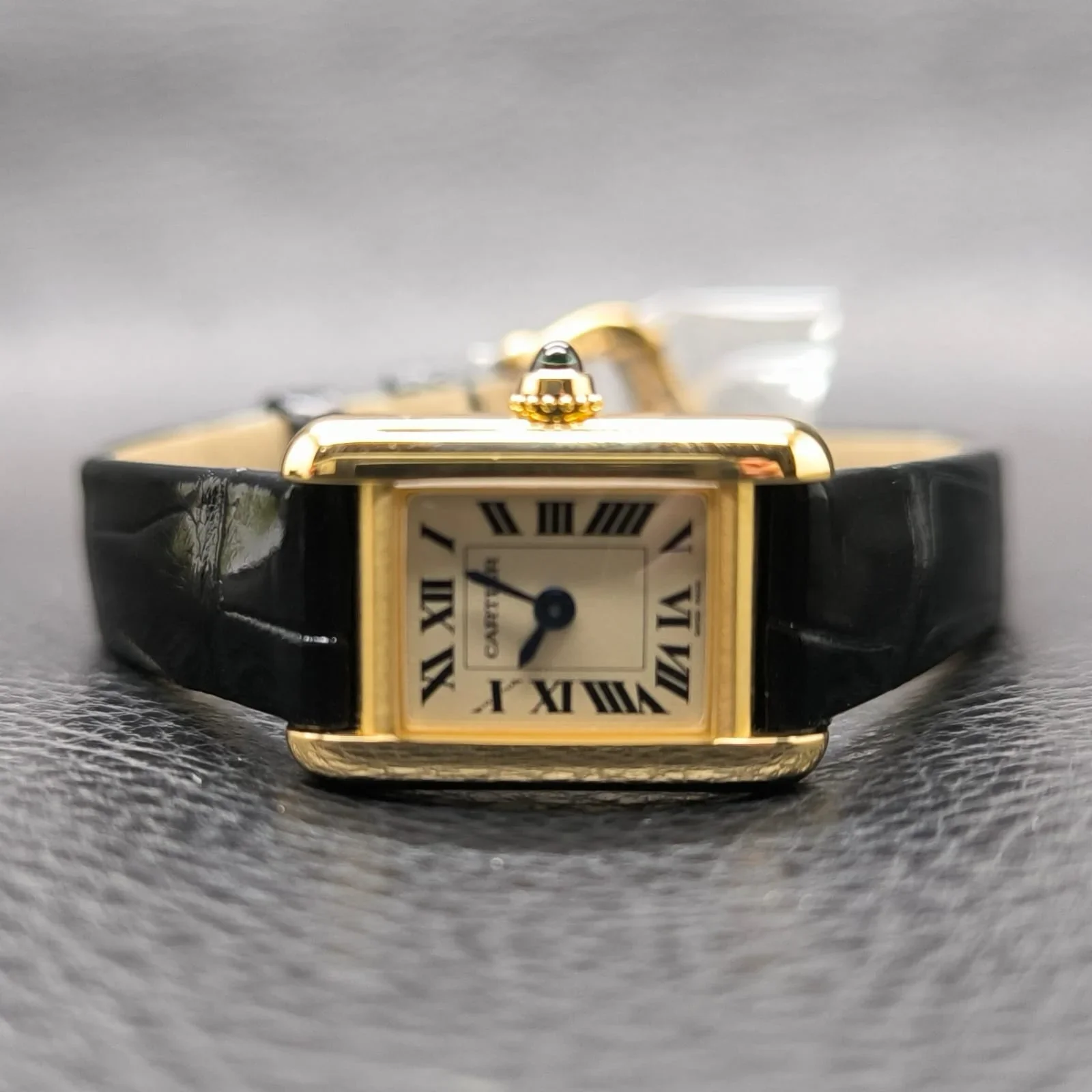 Tank Louis Mini Yellow Gold / Leather Strap
