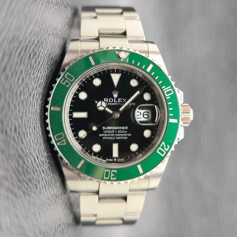 Submariner Date 41 Stainless Steel / Black / Green Cerachrom
